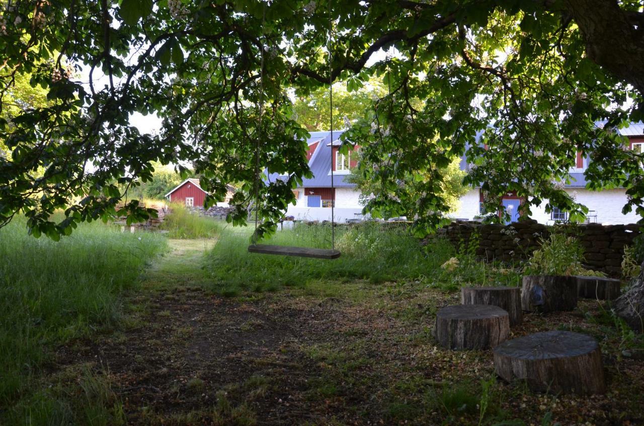 Rosenborgs Friluftspensionat Färjestaden Exterior foto